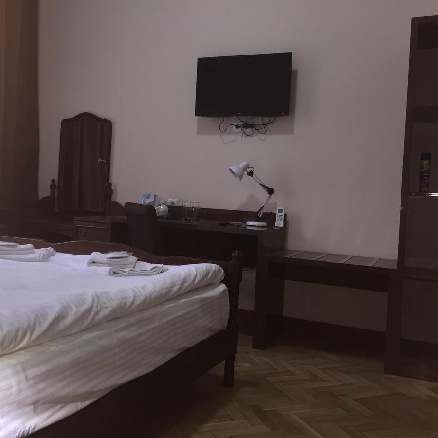 Отель Nice Тбилиси Экстерьер фото
